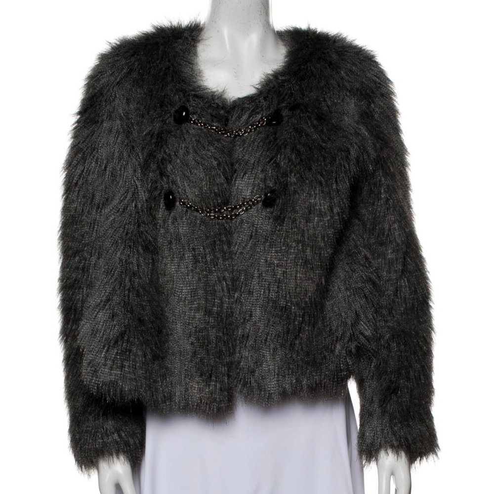 Bought this overseas and used one time. Faux fur.